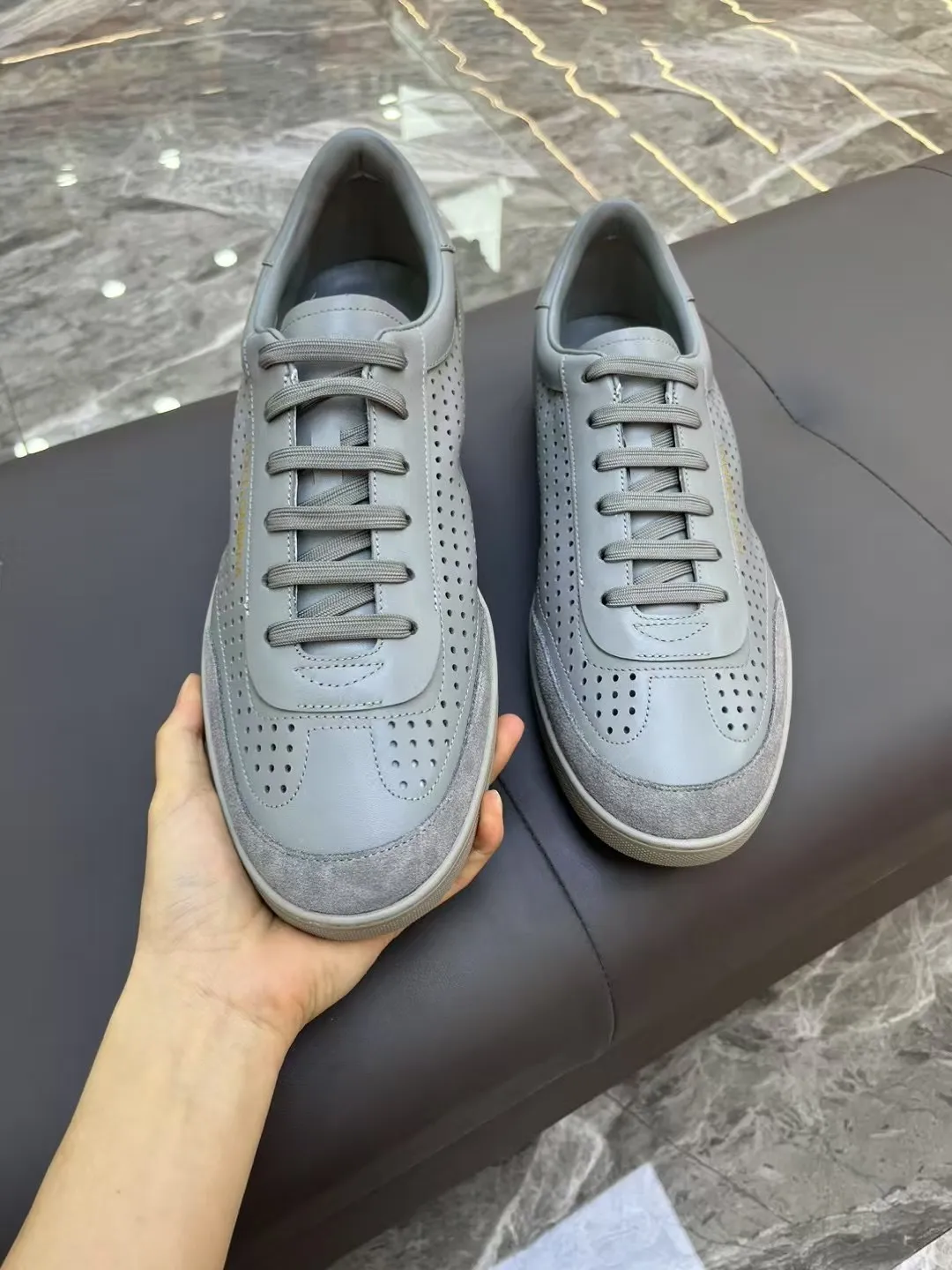 Men's Men's Shoes 💰400 [New Style] 🐝🐝DG—Dolce&G men's calfskin sneakers Portofino Yacht shoes, simple and versatile design, unique saddle leather soles. The Dolce &G logo rear wing is the icing on the cake. Imported cowhide + rubber outsole Size: 39-44 (customized at 38.45)